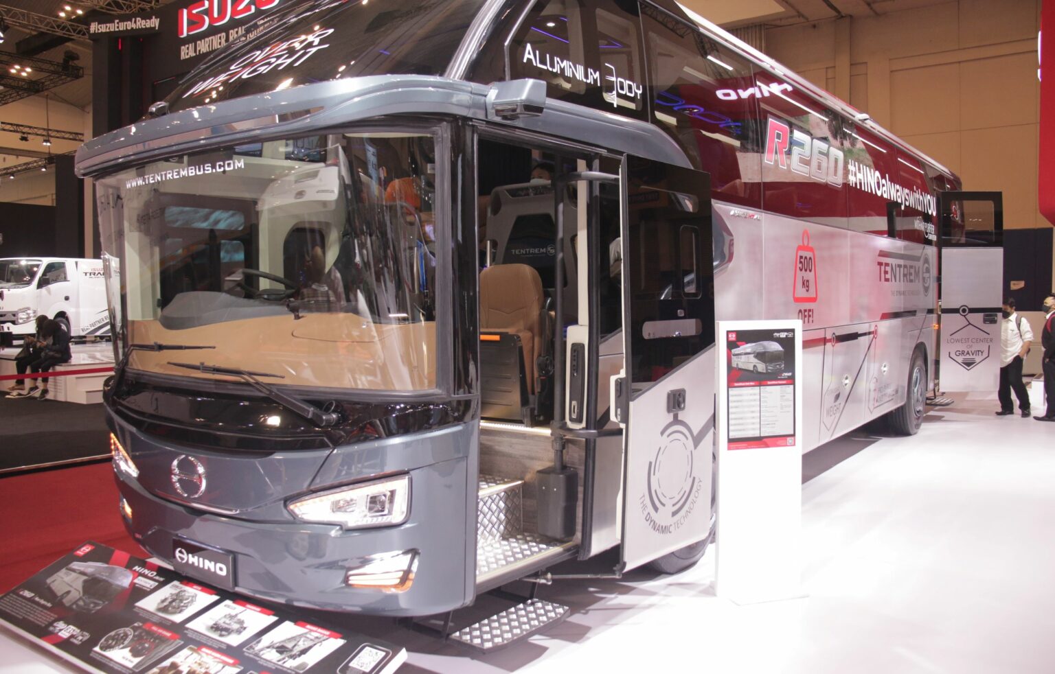 Hino Hadirkan Bus R Bodi Aluminum Di Giias