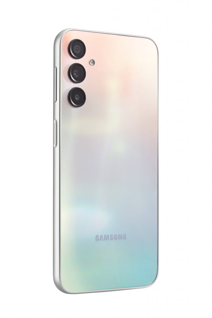 SM A245 Galaxy A24 LTE Silver Back L45 683x1024 1 Intip Spesifikasi Samsung Galaxy A24 yang Menyita Perhatian di Pasaran, Tersedia Layar Super AMOLED dan Performa Unggul, Cek Harganya di Sini!