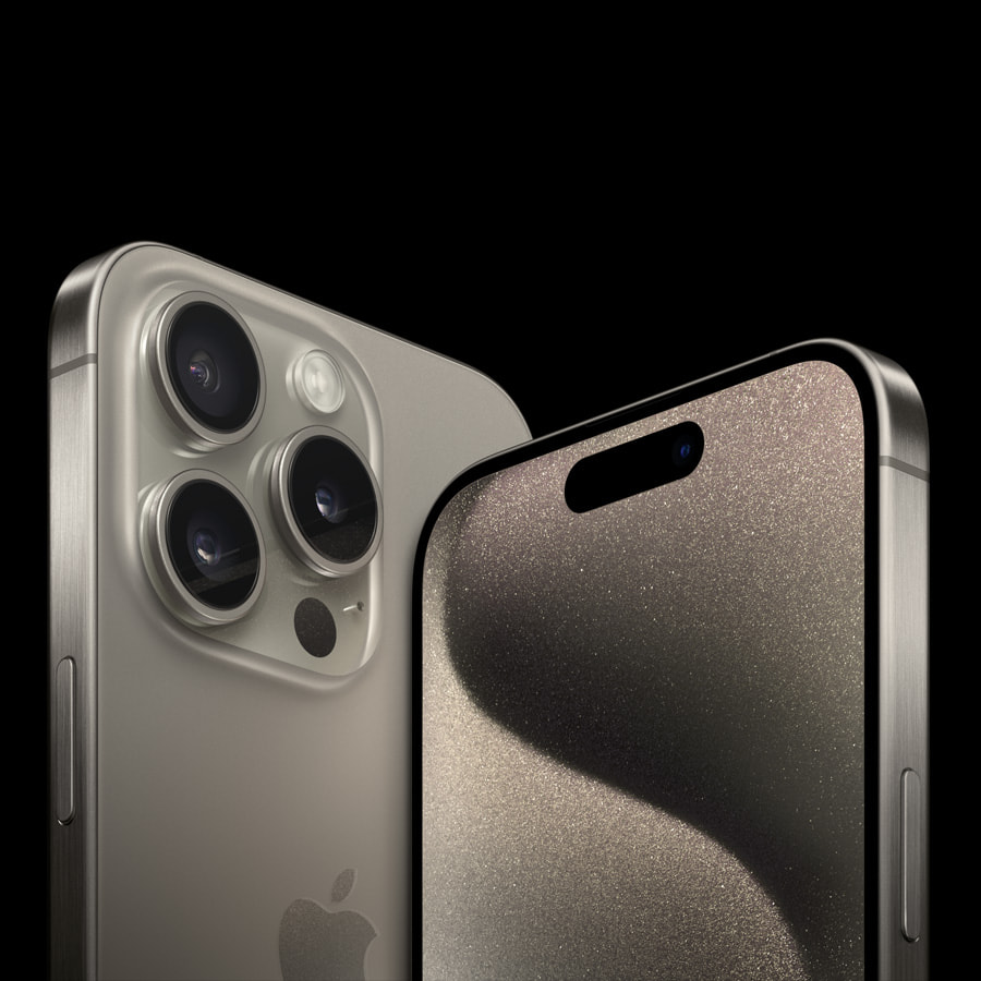Apple iPhone 15 Pro lineup hero 230912.jpg.news app ed Keunggulan dan Kelemahan Apple iPhone 15 Pro Max, Dilengkapi Fitur Canggih, Berikut Daftar Harga Terbaru di Bulan Juni 2024!