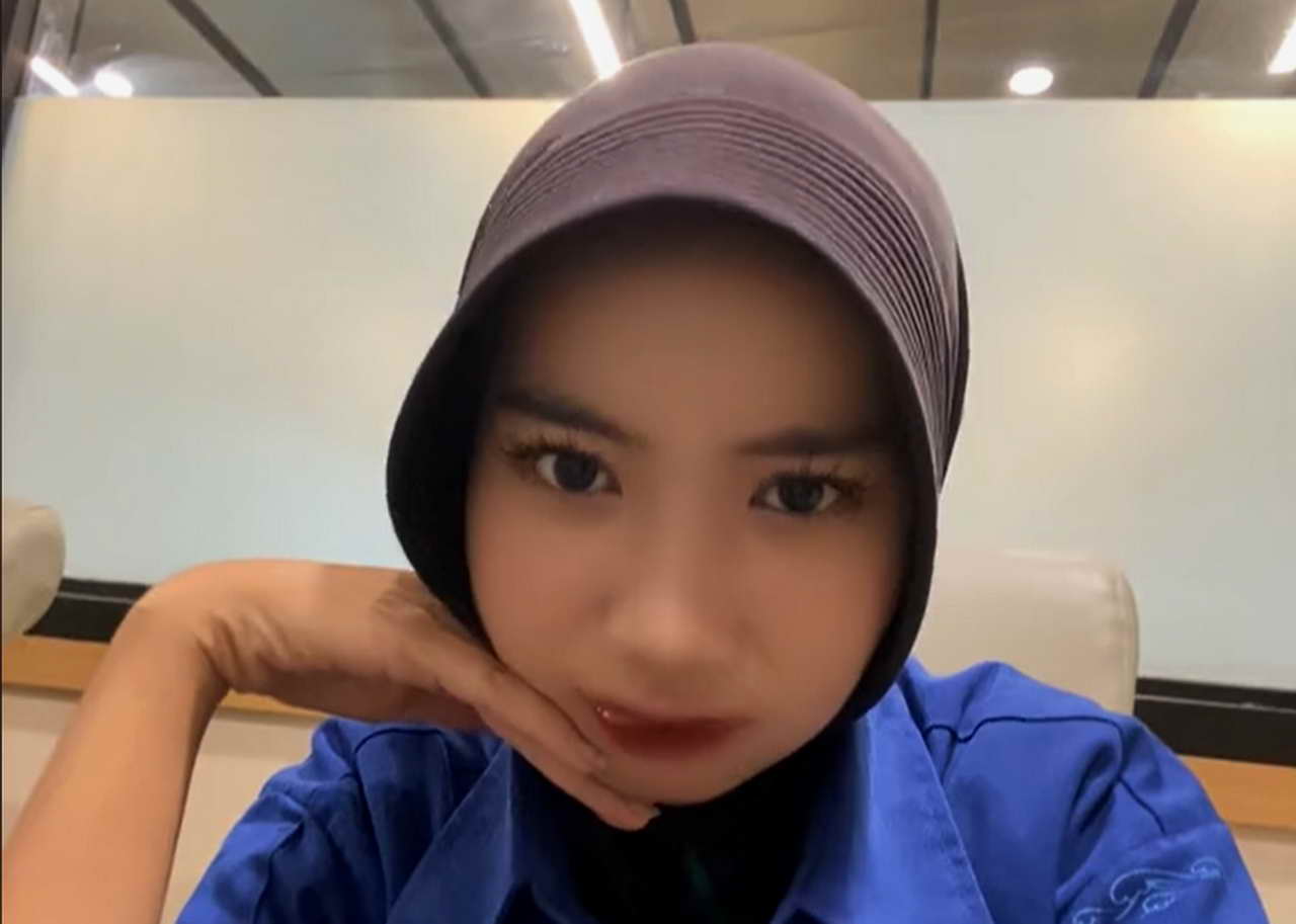 Zahra Seafood Bakaran MAKIN Penasaran, Video Viral Zahra Seafood Bakaran Durasi 6 Menit 40 Detik, Apa Isi Video yang Hebohkan Media Sosial?